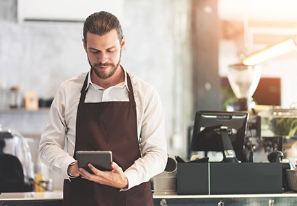 PRECIOS DINÁMICOS: ¿POR QUÉ EL MODELO DE LOS HOTELES Y AEROLÍNEAS PUEDE FUNCIONAR EN TU RESTAURANTE?